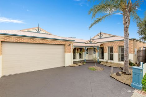 Property photo of 3 Furphy Court Berwick VIC 3806