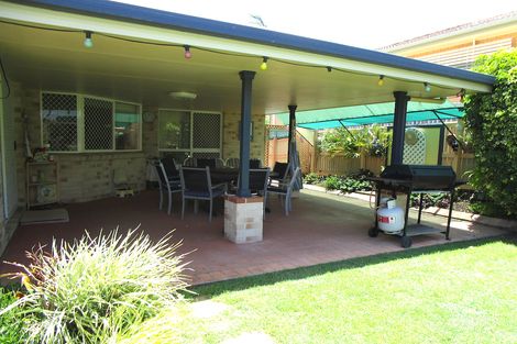 Property photo of 18 Sunrise Crescent Gracemere QLD 4702
