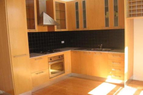 Property photo of 11 Scarborough Place Kensington VIC 3031