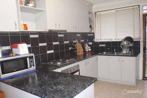 Property photo of 2/37 West Esplanade St Albans VIC 3021