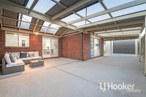 Property photo of 13 Watts Terrace Pakenham VIC 3810