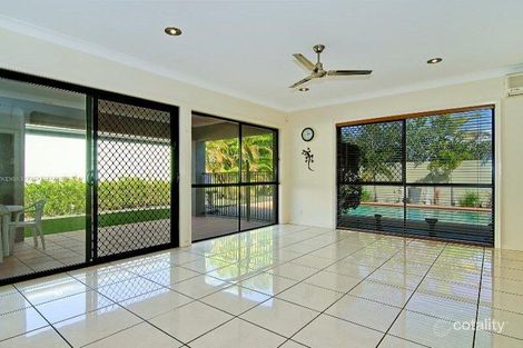 Property photo of 536 Oyster Cove Promenade Helensvale QLD 4212