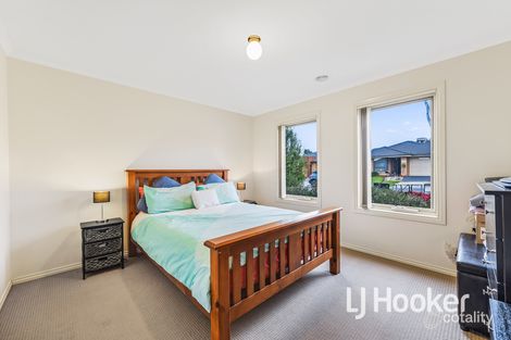 Property photo of 12 Sienna Way Pakenham VIC 3810