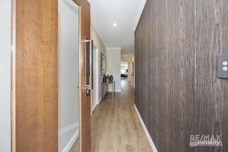 Property photo of 35 Barquentine Avenue Jindalee WA 6036