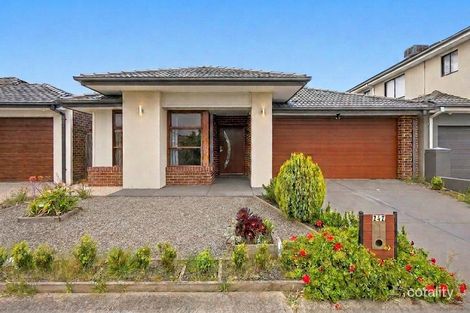 242 Duff St, Cranbourne West, VIC 3977
