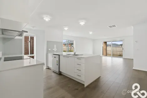 Property photo of 4 Boilersmith Street Donnybrook VIC 3064