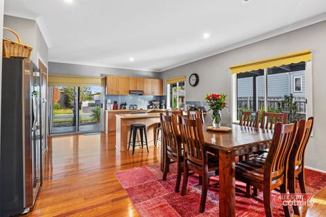 Property photo of 23 Katherine Circuit Cowes VIC 3922