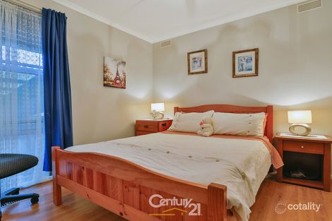 Property photo of 233 Power Road Endeavour Hills VIC 3802