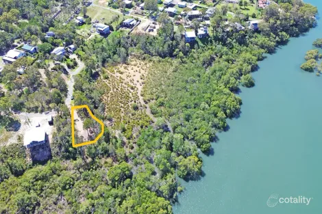 16 Emita St, Macleay Island, QLD 4184