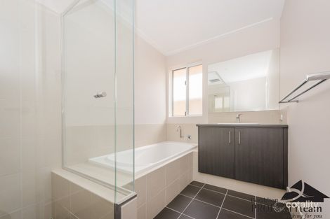 5 Lugger Otlk, Glenfield, WA 6532