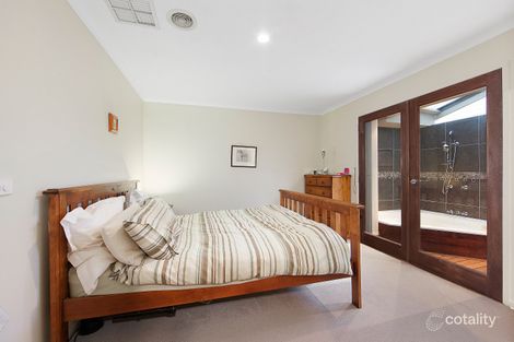 Property photo of 11 McCubbin Way Berwick VIC 3806