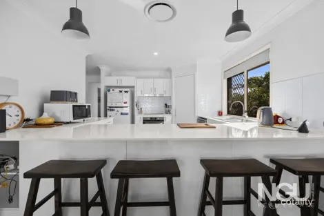 Property photo of 6 Ivanhoe Place Brassall QLD 4305
