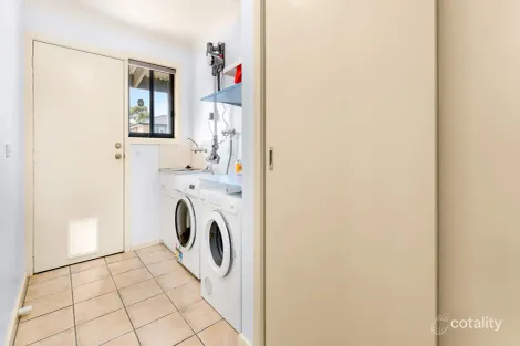 Property photo of 24 Roderick Close Cowes VIC 3922