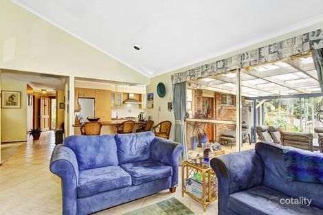 Property photo of 9 Michele Close Green Point NSW 2251