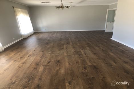 Property photo of 12 Westbrook Avenue Loxton SA 5333