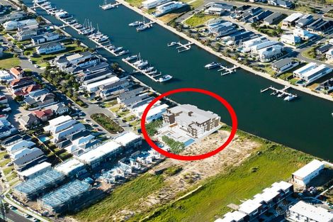 1/37 Sickle Ave, Hope Island, QLD 4212