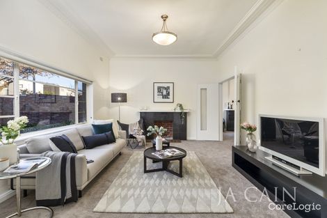 Property photo of 8 Albemarle Court Glen Iris VIC 3146