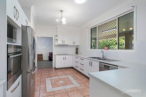 Property photo of 15 Currumbin Place Carindale QLD 4152