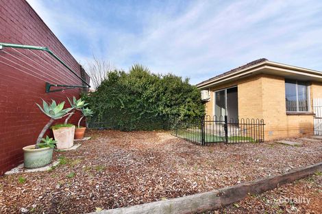 Property photo of 2/23 Hoffmans Road Essendon West VIC 3040