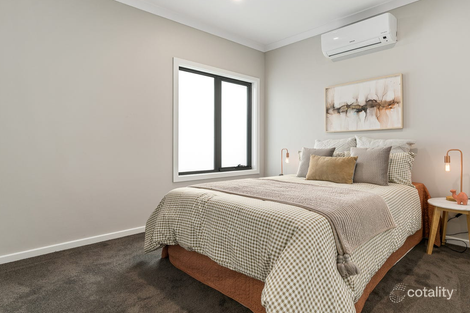 Property photo of 2/25 Dewrang Crescent Blackburn VIC 3130