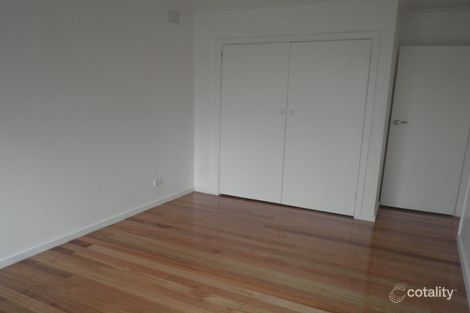 Property photo of 2/17 Main Road Clayton South VIC 3169