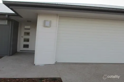 Property photo of 1/32 Lakeside Drive Emerald QLD 4720