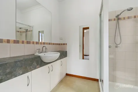 Property photo of 1 Jarman Drive Langwarrin VIC 3910