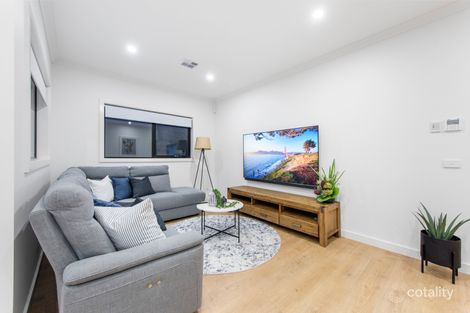 Property photo of 44 Creekside Circuit Hillside VIC 3037