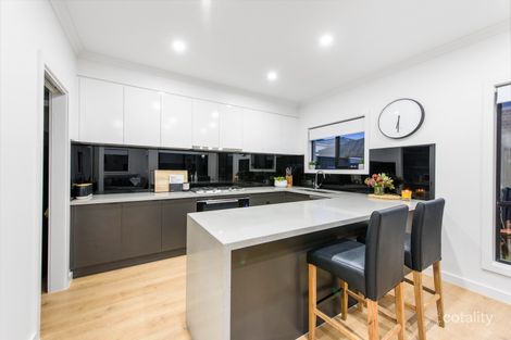 Property photo of 44 Creekside Circuit Hillside VIC 3037