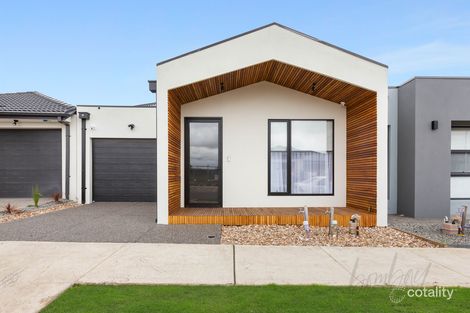 Property photo of 30 Callicoma Street Mickleham VIC 3064