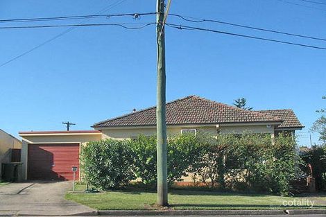 21 Cockburn Cres, Fairfield East, NSW 2165