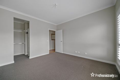 Property photo of 21 Lewis Place Sunbury VIC 3429