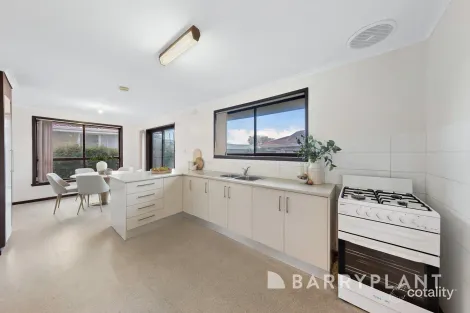 Property photo of 68 Dover Street Albanvale VIC 3021