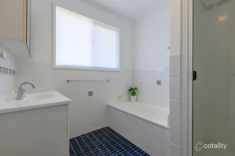 Property photo of 17 Polmaise Street Boyne Island QLD 4680