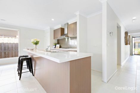 Property photo of 31 Martaban Crescent Point Cook VIC 3030