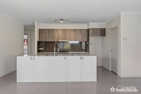Property photo of 21 Adams Drive Fraser Rise VIC 3336