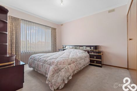 Property photo of 10 Hakea Court Thomastown VIC 3074