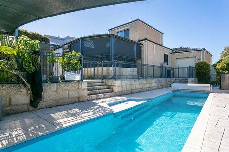 Property photo of 3 Hornsby Court Kallaroo WA 6025