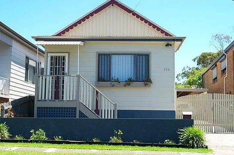 154 Gosford Rd, Adamstown, NSW 2289