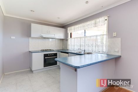 Property photo of 2/18 Linmac Drive Hampton Park VIC 3976