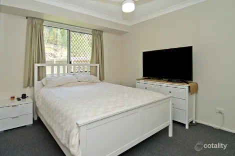 Property photo of 9 Paisley Court Mount Warren Park QLD 4207