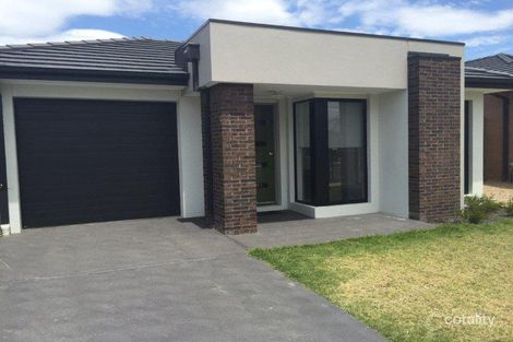 40 Wurrook Cct, North Geelong, VIC 3215