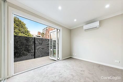 Property photo of 32 Sutton Grove Richmond VIC 3121