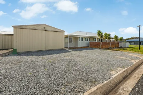 Property photo of 13 Bay Road Venus Bay SA 5607