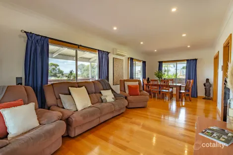 Property photo of 13 Bay Road Venus Bay SA 5607