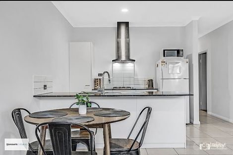 Property photo of 4 Discovery Vista The Vines WA 6069