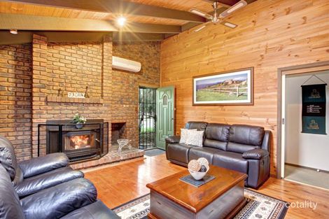 10 San Remo Rd, Ringwood North, VIC 3134