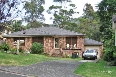 8 Bradley Ave, Mount Kembla, NSW 2526