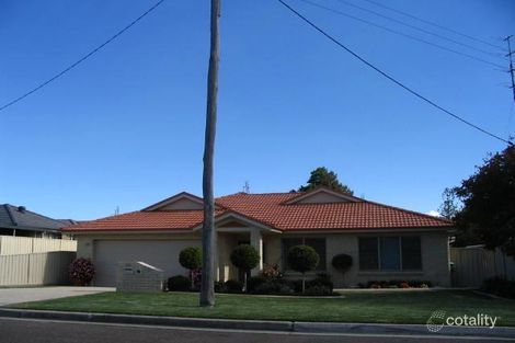 39 Martin St, Warners Bay, NSW 2282