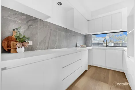 Property photo of 2/174 Duncans Road Werribee VIC 3030